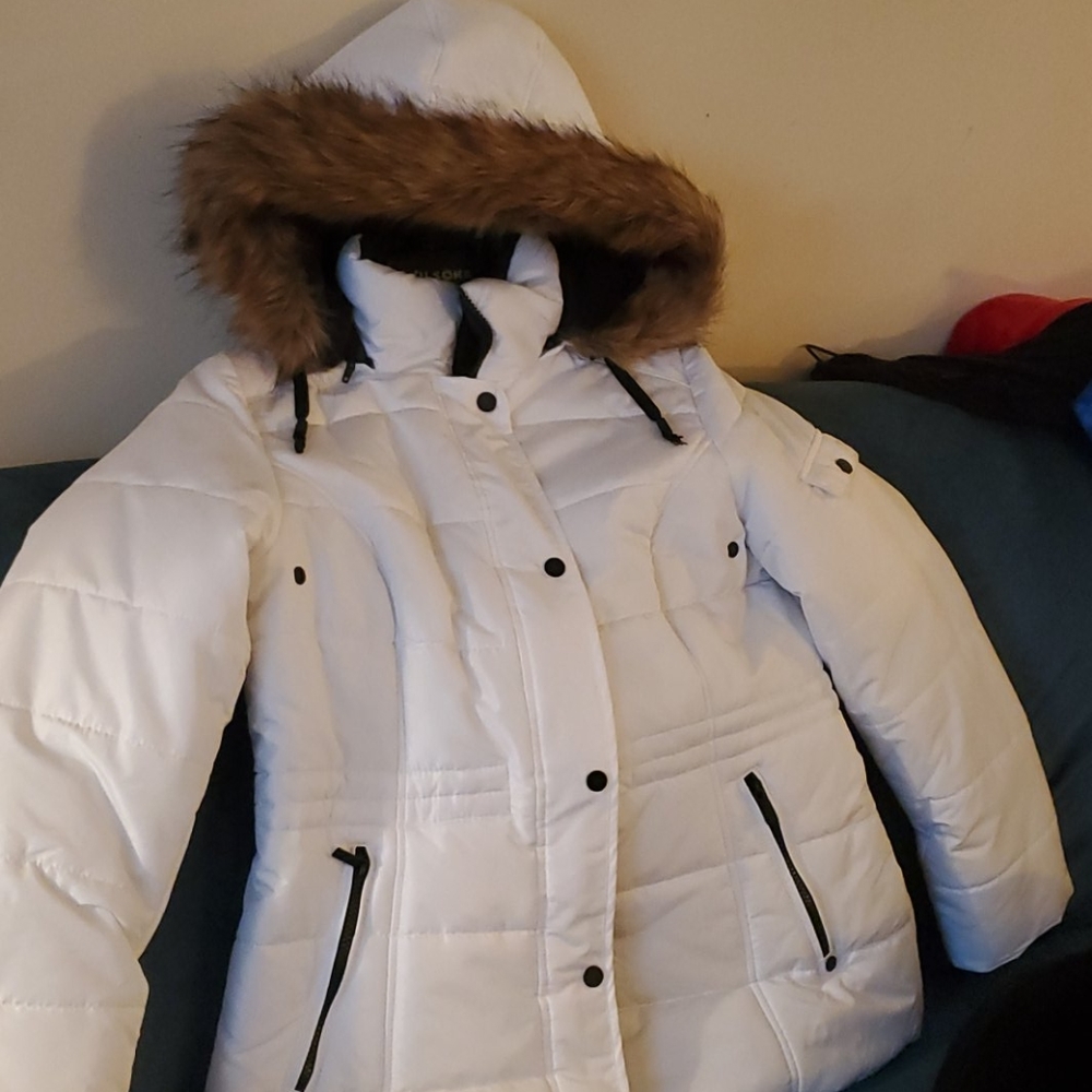 DETAILS white puffer coat